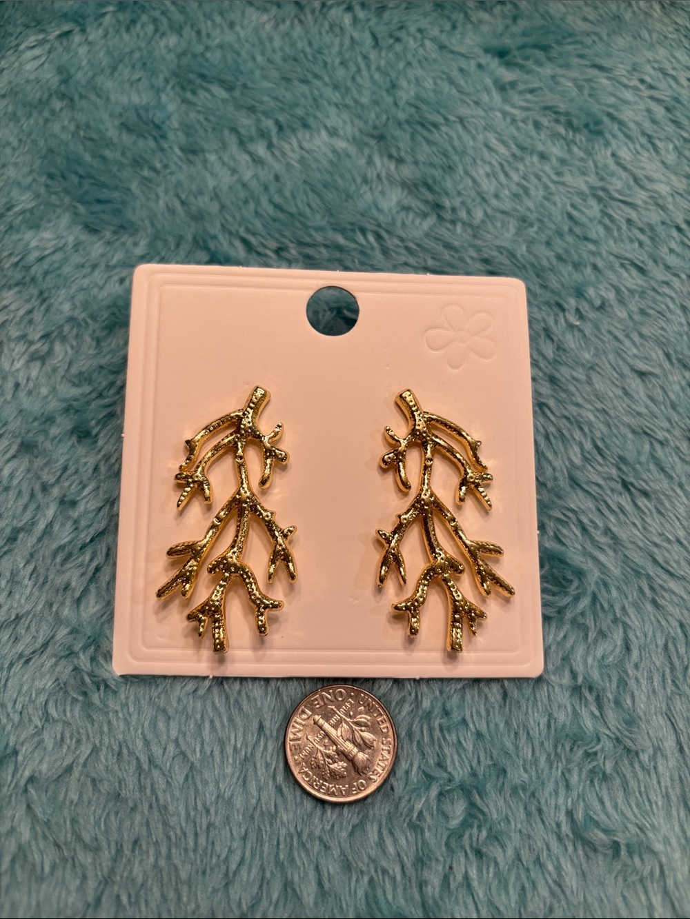 Gold Coral Beach Ocean Nautical Fashion Pierced Earrings NWT 1.75x1” - Picture 4 of 10